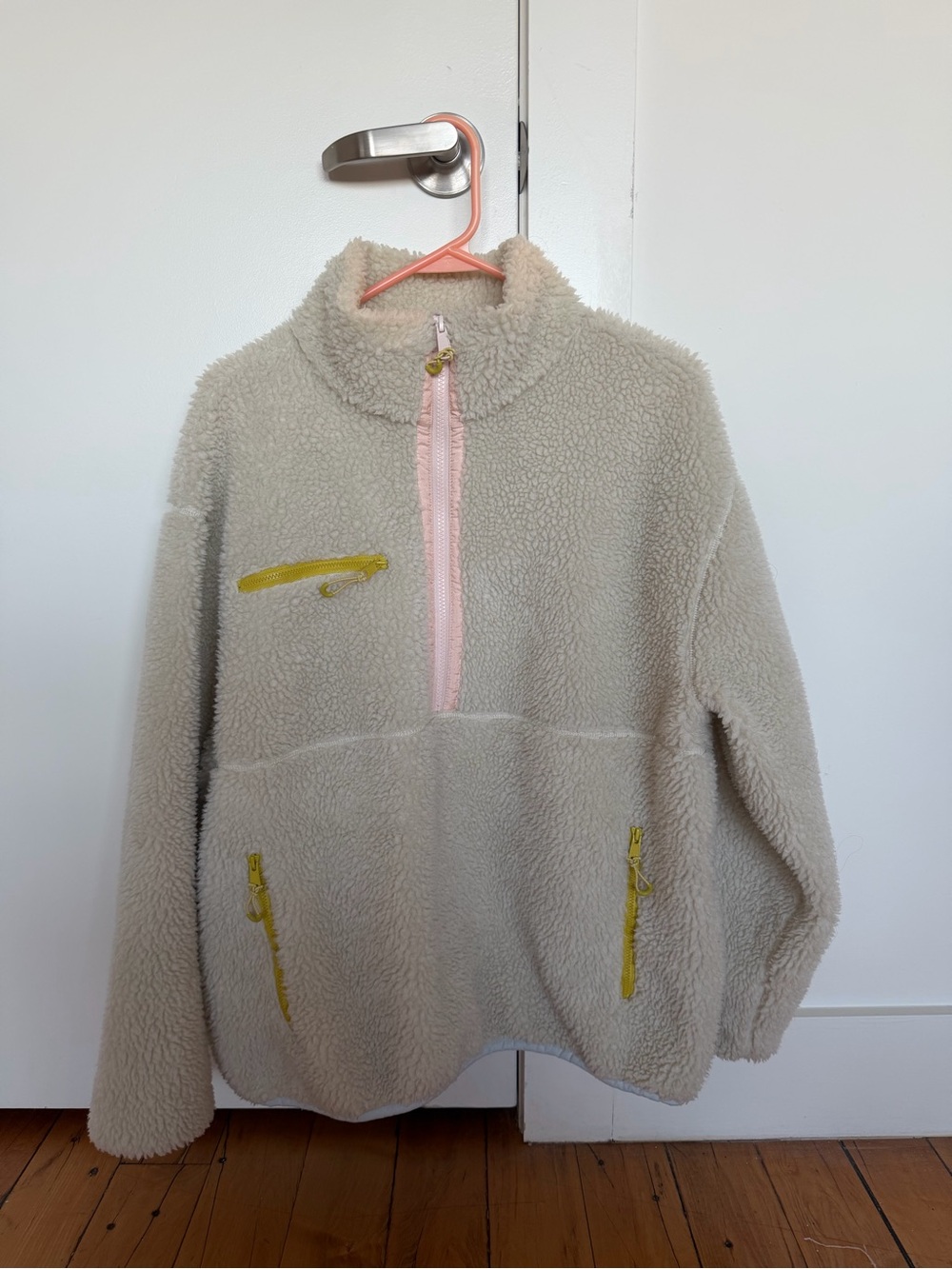 Levi’s Cream Sherpa Pullover Jacket with Pink Zip